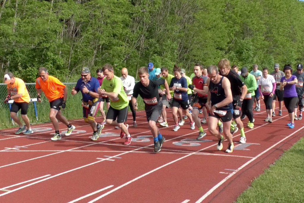 runners ar the starting line