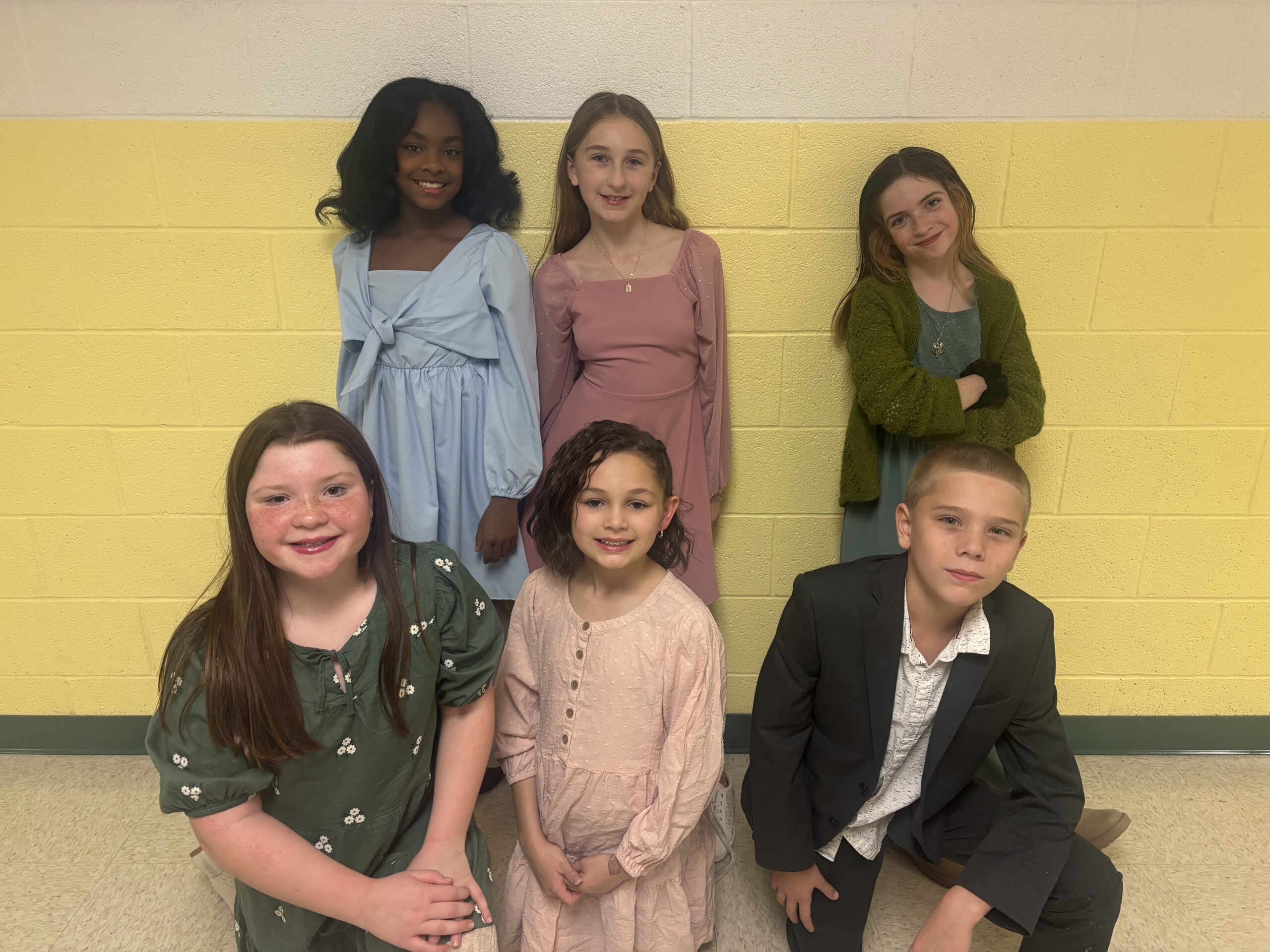 group photo of elementary school vocal members