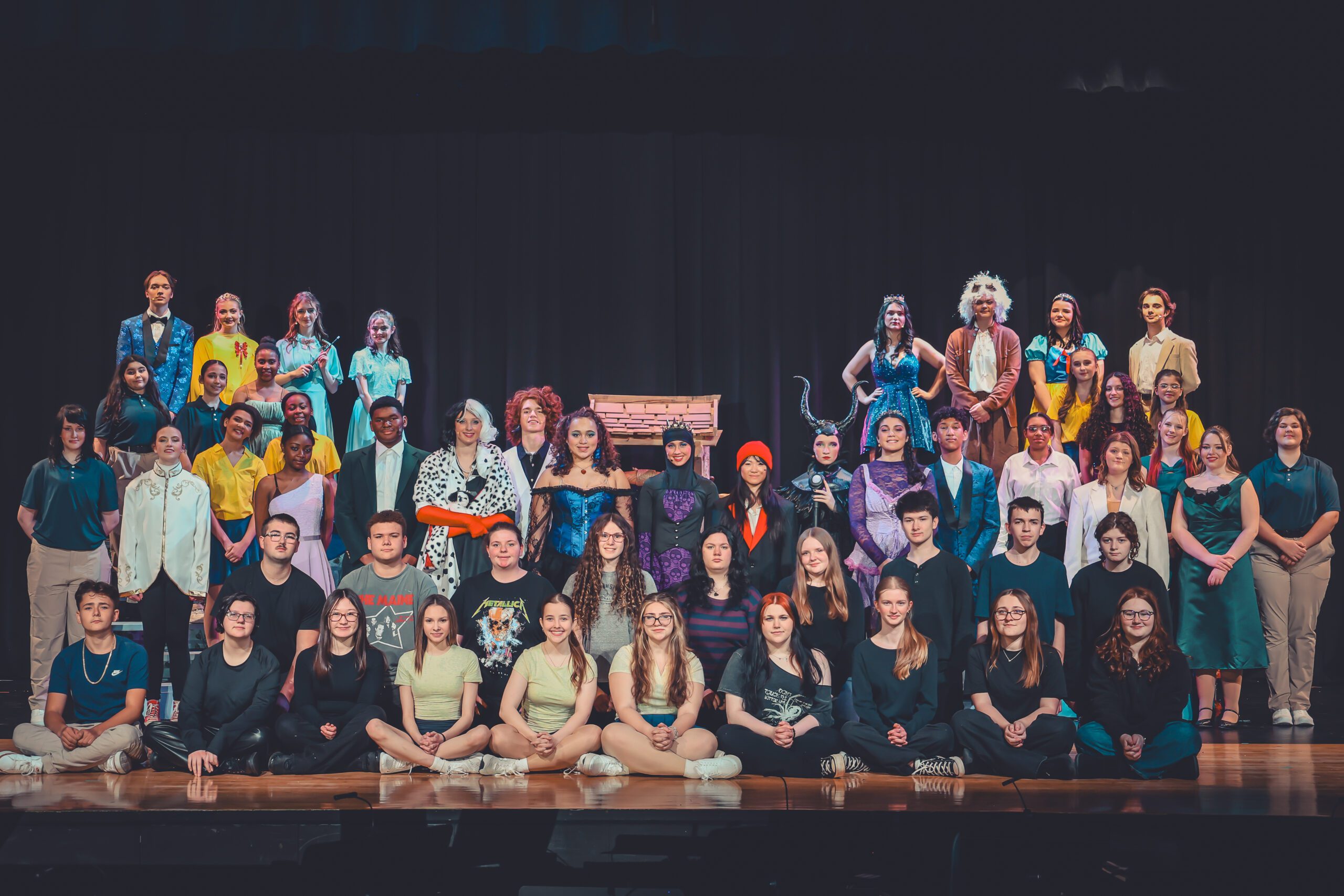 cast photo of CHS musical Descendents